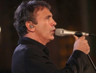 Νταλάρας σε συναυλία του: «Ο ΠΑΟΚ είναι θρησκεία!»